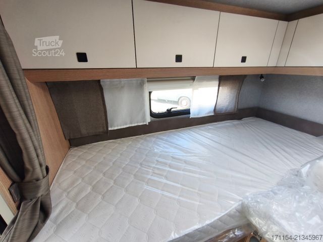 Caravana semiintegrada HOBBY Hobby C 680 GE Journey Automatik / Rahmenfens