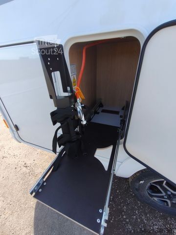 Autorulotă semi-integrată ROADFANS ROADfans C 680 GE by Hobby, Automatik,ACC