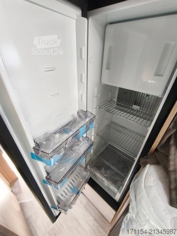 Autorulotă semi-integrată ROADFANS ROADfans C 680 GE by Hobby, Automatik,ACC