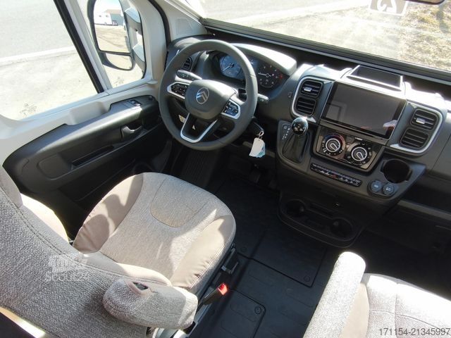 Halvintegreret autocamper HOBBY C 680 GE Journey Automatik / Rahmenfensster,ACC