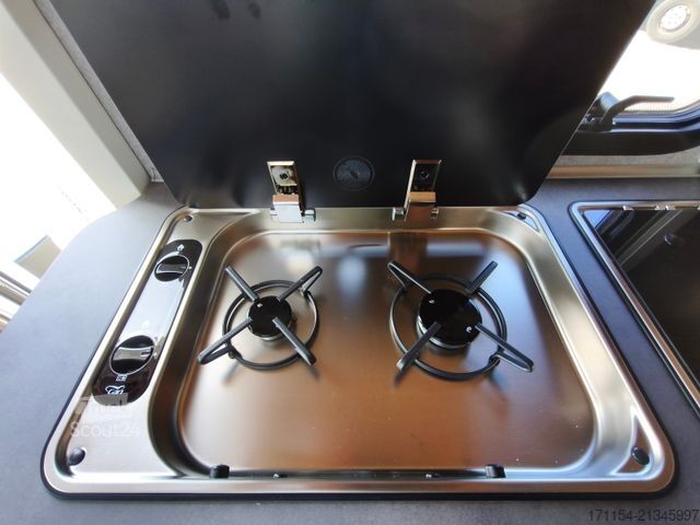 Halvintegreret autocamper HOBBY C 680 GE Journey Automatik / Rahmenfensster,ACC