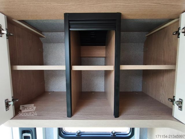 Halvintegreret autocamper HOBBY C 680 GE Journey Automatik / Rahmenfensster,ACC