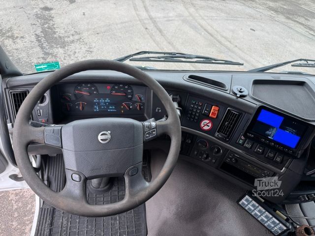 Camião cisterna VOLVO FM 460 8x2*6 24.125 l. ADR Tanktruck