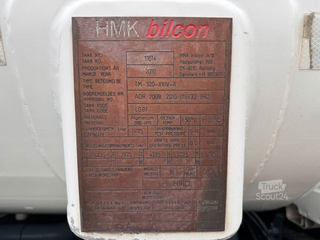 Camião cisterna VOLVO FM 460 8x2*6 24.125 l. ADR Tanktruck