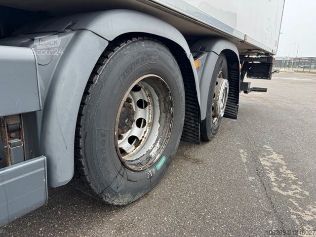 Kühlkoffer-LKW MAN TGS 26.360 6x2*4 Carrier Supra 1250 Mt