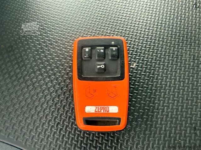 Šaldytuvas sunkvežimis SCANIA P250 4x2 Carrier Supra 950 mt. 8,7 m Box