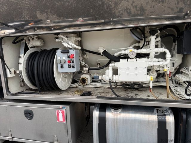 Wywrotka próżniowa VOLVO FM 420 6x2*4 EEV Interconsult 12.700 l Stainless