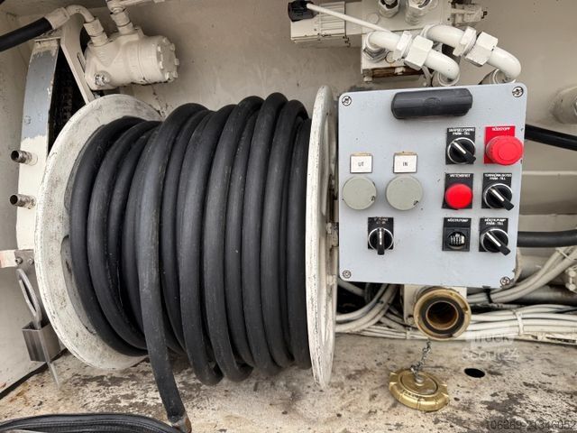 Wywrotka próżniowa VOLVO FM 420 6x2*4 EEV Interconsult 12.700 l Stainless