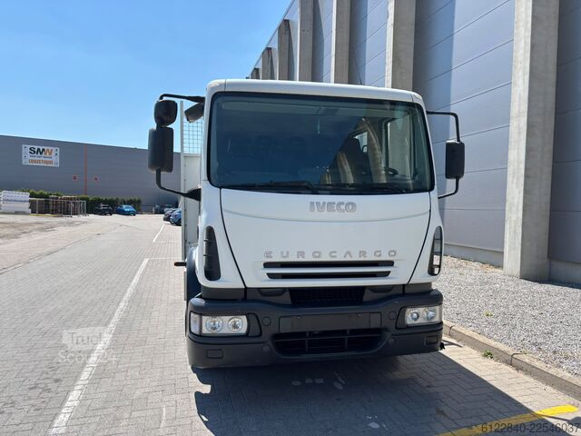Camião de plataforma Iveco IVECO EuroCargo 120