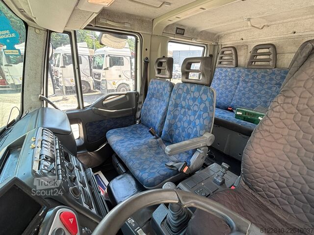 Camião de plataforma Iveco IVECO EuroCargo 120