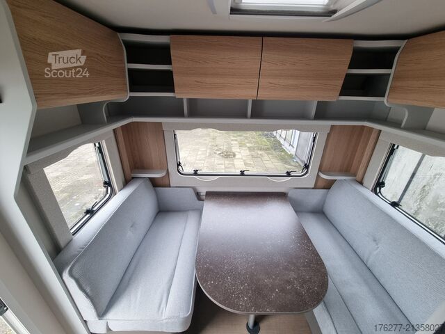 Tur karavanı Burstner B66 490 TL