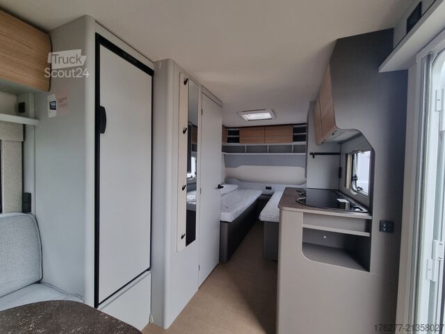 Kelioninis namelis ant ratų Burstner B66 490 TL