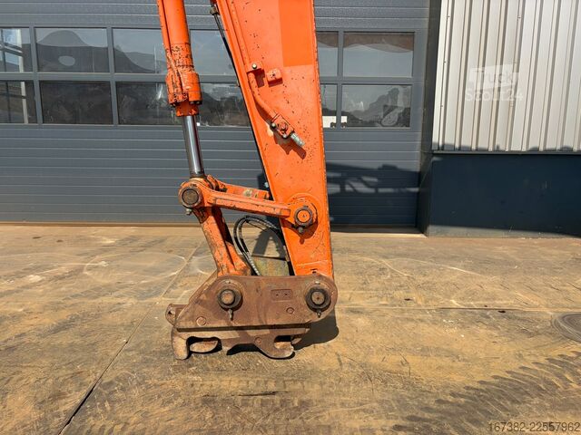 Rupsgraafmachine Hitachi ZX210LC-3