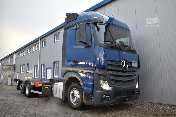 Камион със сменяема надстройка MERCEDES-BENZ Actros 2542 L 6x2 BDF LBW Retarder AHK