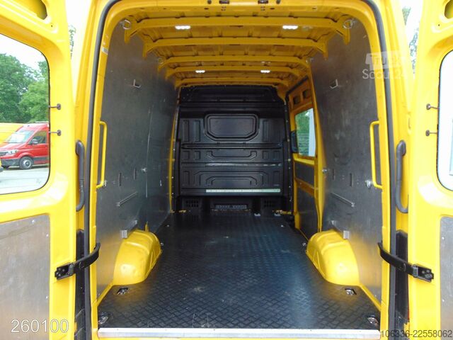 Ван с висока покривка VW CRAFTER 35 2.0 TDI 4 Motion  AHK 3,5t Kamera