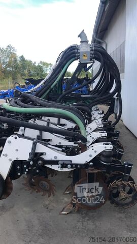 Kultywator polowy AGRISEM Agrisem StripTill SLY Stripcat II