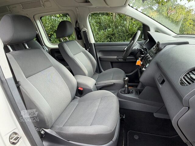 Microbuz VW Caddy Maxi 1.6 Tdi 5 Sitze Rollstuhlrampe Klima