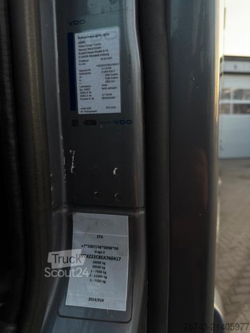 Вантажівка для перевезення худоби VOLVO FM 420 STX 8 Pferde