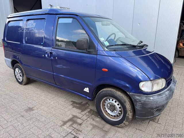 Furgão de caixa Nissan VANETTE CARGO **2,3DIESEL-CAMIONETTE FRANCAIS**