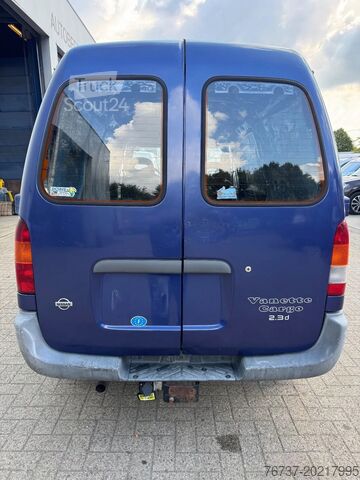 Furgão de caixa Nissan VANETTE CARGO **2,3DIESEL-CAMIONETTE FRANCAIS**