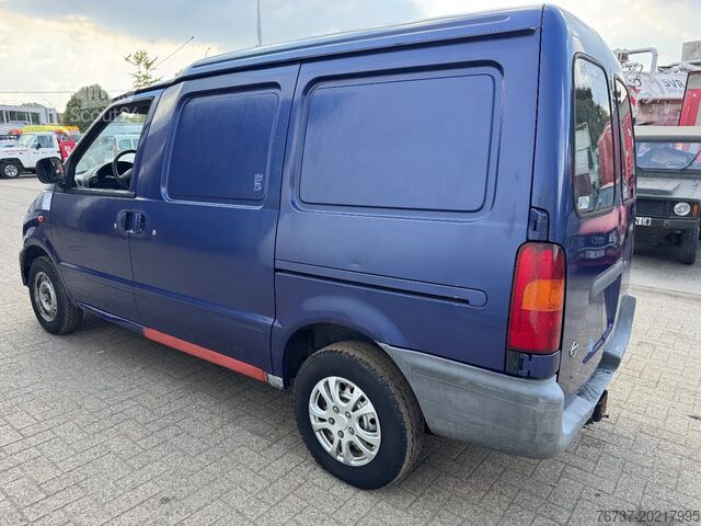 Furgão de caixa Nissan VANETTE CARGO **2,3DIESEL-CAMIONETTE FRANCAIS**