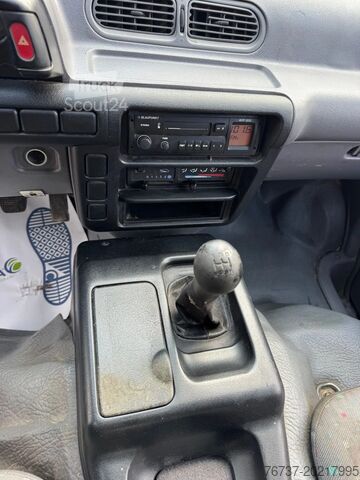 Furgão de caixa Nissan VANETTE CARGO **2,3DIESEL-CAMIONETTE FRANCAIS**