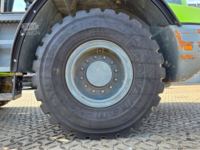 جرافة ذات عجلات LIEBHERR L526 | 9.504h | 2018