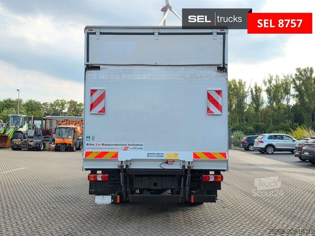 شاحنة صندوقية MERCEDES-BENZ Atego 818 | 3 Sitzen | Ladebordwand
