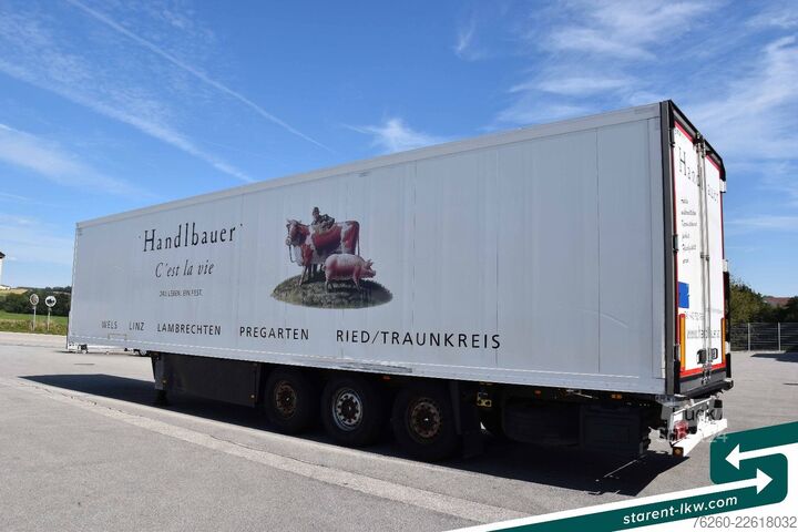 Hladilna polprikolica SCHMITZ CARGOBULL Carrier Vector 1850 Fleischrohrbahnen Liftachse