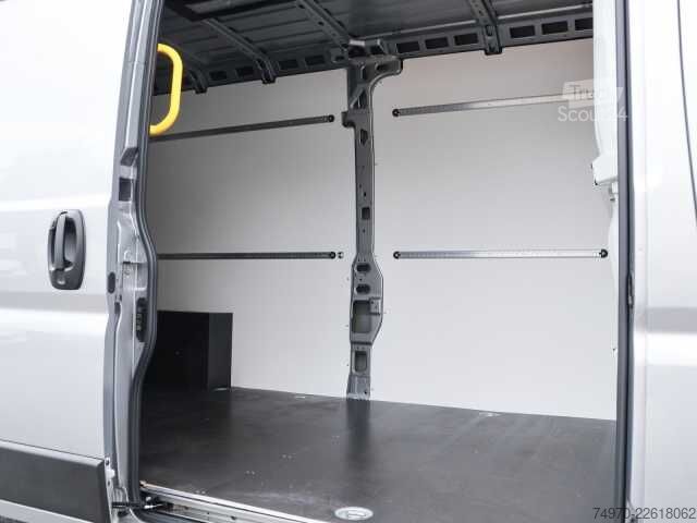 شاحنة بانل Iveco E SuperJolly J35F20EV