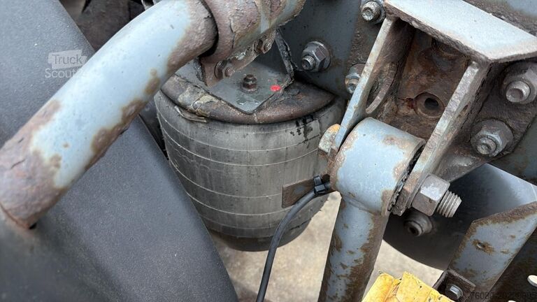 Tracteur standard DAF 105 XF 410 (BOITE MANUELLE / MANUAL GEARBOX)