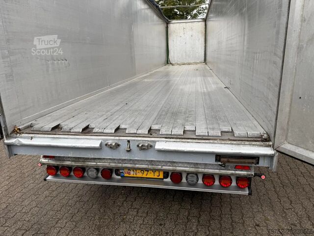 Bevægeligt gulv Kraker CF200 92m3 Liftas Cargo Floor 3 jaar oud!