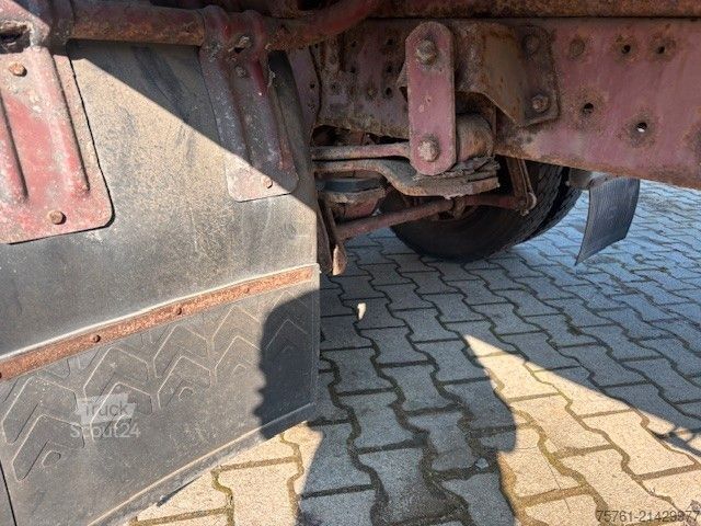 Transporter mit Pritsche & Plane MERCEDES-BENZ 814 Blatt-Blatt 6 Zylinder