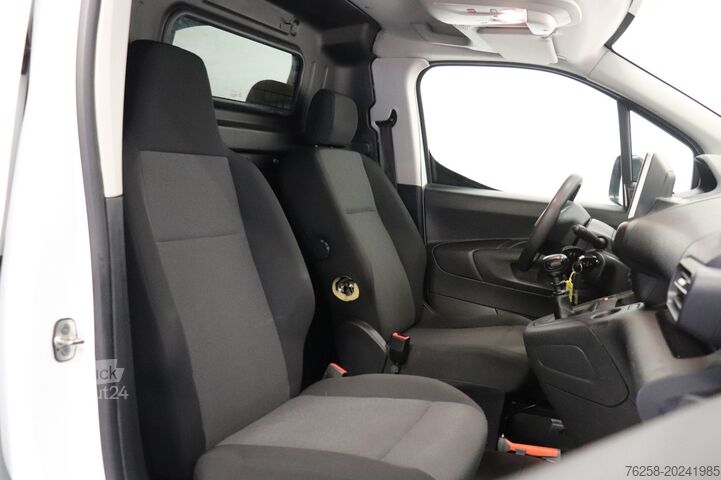 Break cu acoperiș înalt Peugeot Partner 1.2 PT 110PK Benzine! EURO 6 - Airco - ...