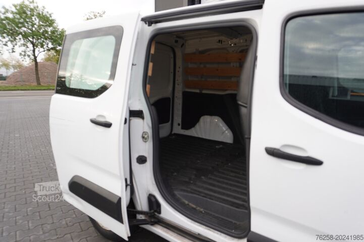 Break cu acoperiș înalt Peugeot Partner 1.2 PT 110PK Benzine! EURO 6 - Airco - ...