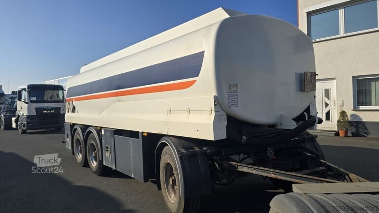 Tanker trailer  Tankanhänger - 22.000 Liter - 3 Kammern