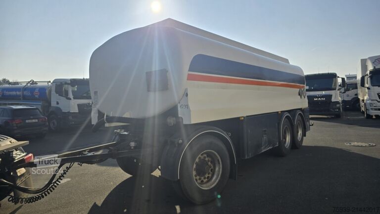 Tanker trailer  Tankanhänger - 22.000 Liter - 3 Kammern