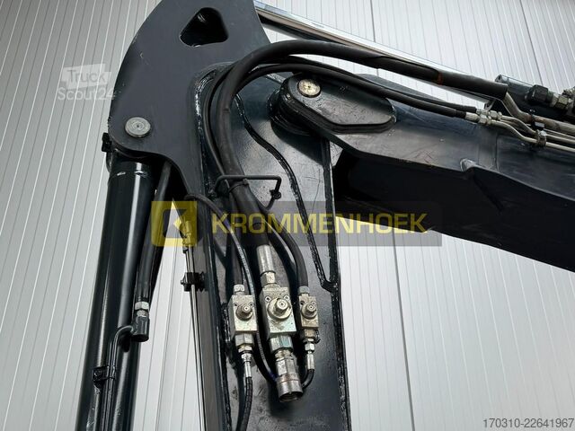 Міді-екскаватор Eurocomach ES 85 ZT Powertilt