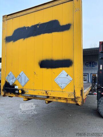 Değiştirilebilir gövde açık Krone BDF 7,45m Lochleiste Teleskopstützen