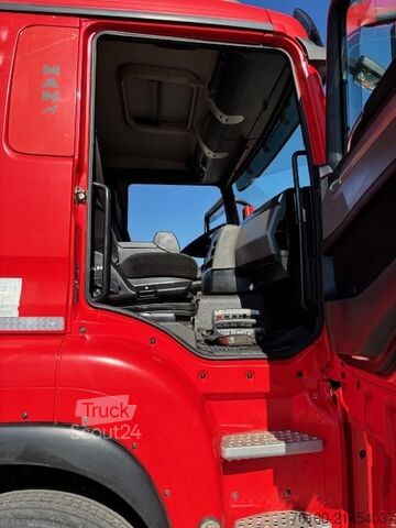 Driezijdige kipper MAN TGS 33.500 Kipper+HIAB 232-5