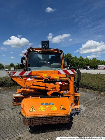 Annan Mercedes-Benz Unimog U 319