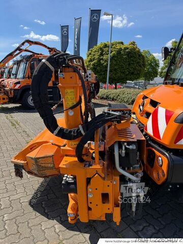 Annan Mercedes-Benz Unimog U 319