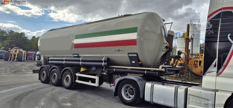 Naczepa silos SPITZER SKL2745CAL leichter Anfahrschaden elektr. Pumpe