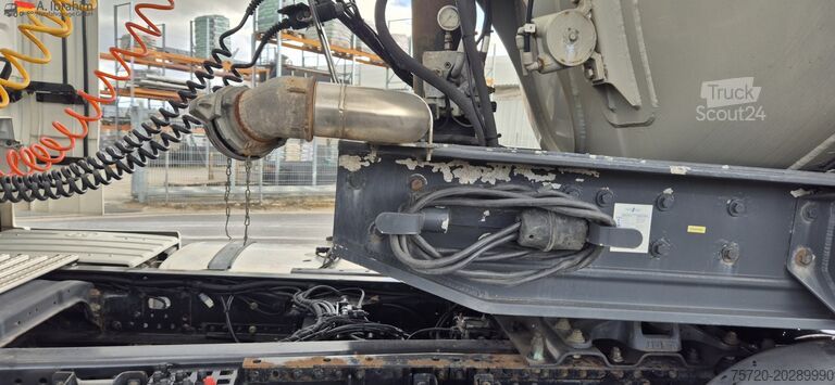 Naczepa silos SPITZER SKL2745CAL leichter Anfahrschaden elektr. Pumpe