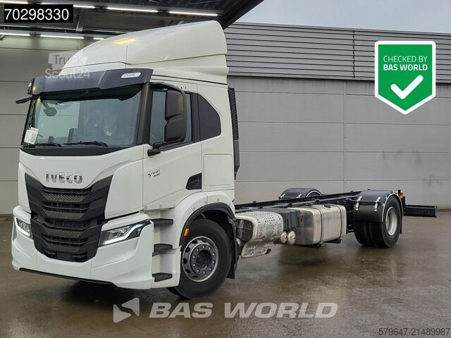 Kabinli şasi Iveco S-WAY 340 4X2 NEW! Chassis Automatic LED ACC Eu...