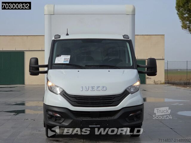 Closed box Iveco Daily 35C16 Camión de doble rueda con Plataform...
