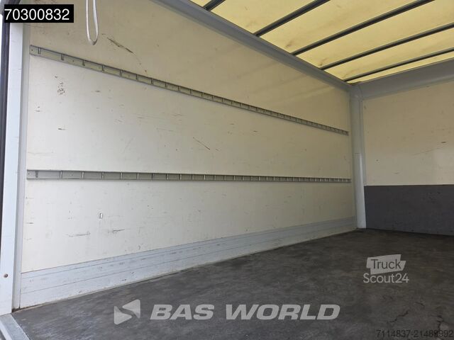 Closed box Iveco Daily 35C16 Camión de doble rueda con Plataform...