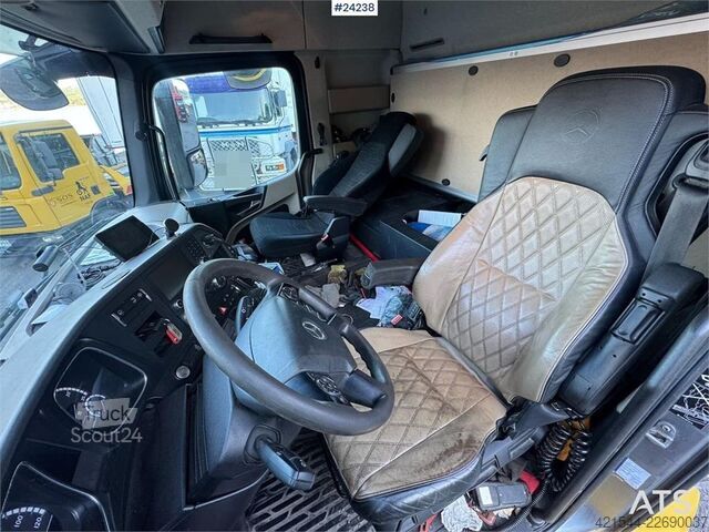 Grąžinimo transporto priemonė Mercedes-Benz Actros 6x2 Recovery Truck – Omars Bodywork