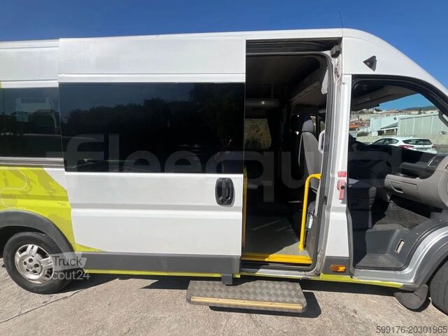 Transport de personnes Peugeot 17P 440 BOXER