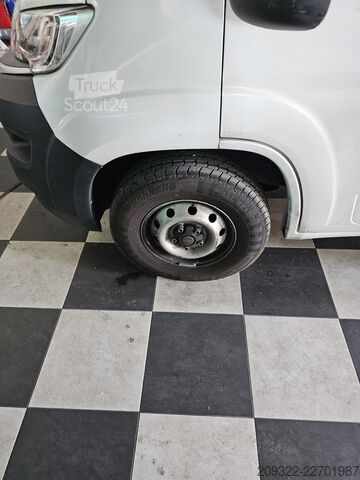 عربة تخييم شبه مدمجة 2024 Fiat Ducato Weinsberg Carasuite Automatico | Posti letto per 5